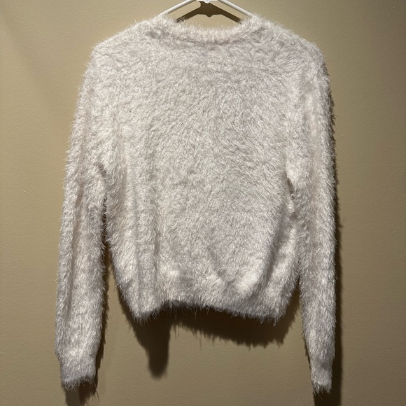 Winter white fluffy sweater. - Picture 2 of 3
